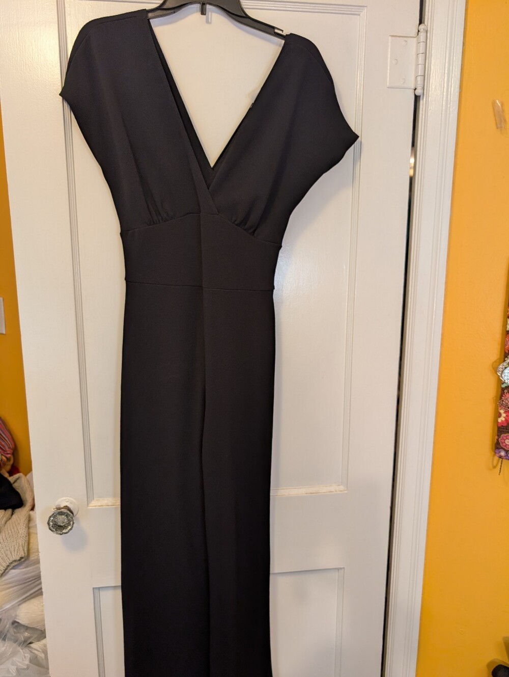 Glamour & Co Black Wide Leg Jumpsuit Size M Deep V Neck Short Sleeve